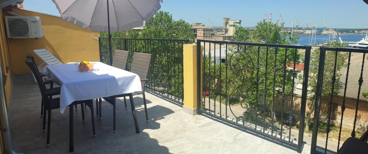 Apartment Katy พูลา ภายนอก รูปภาพ