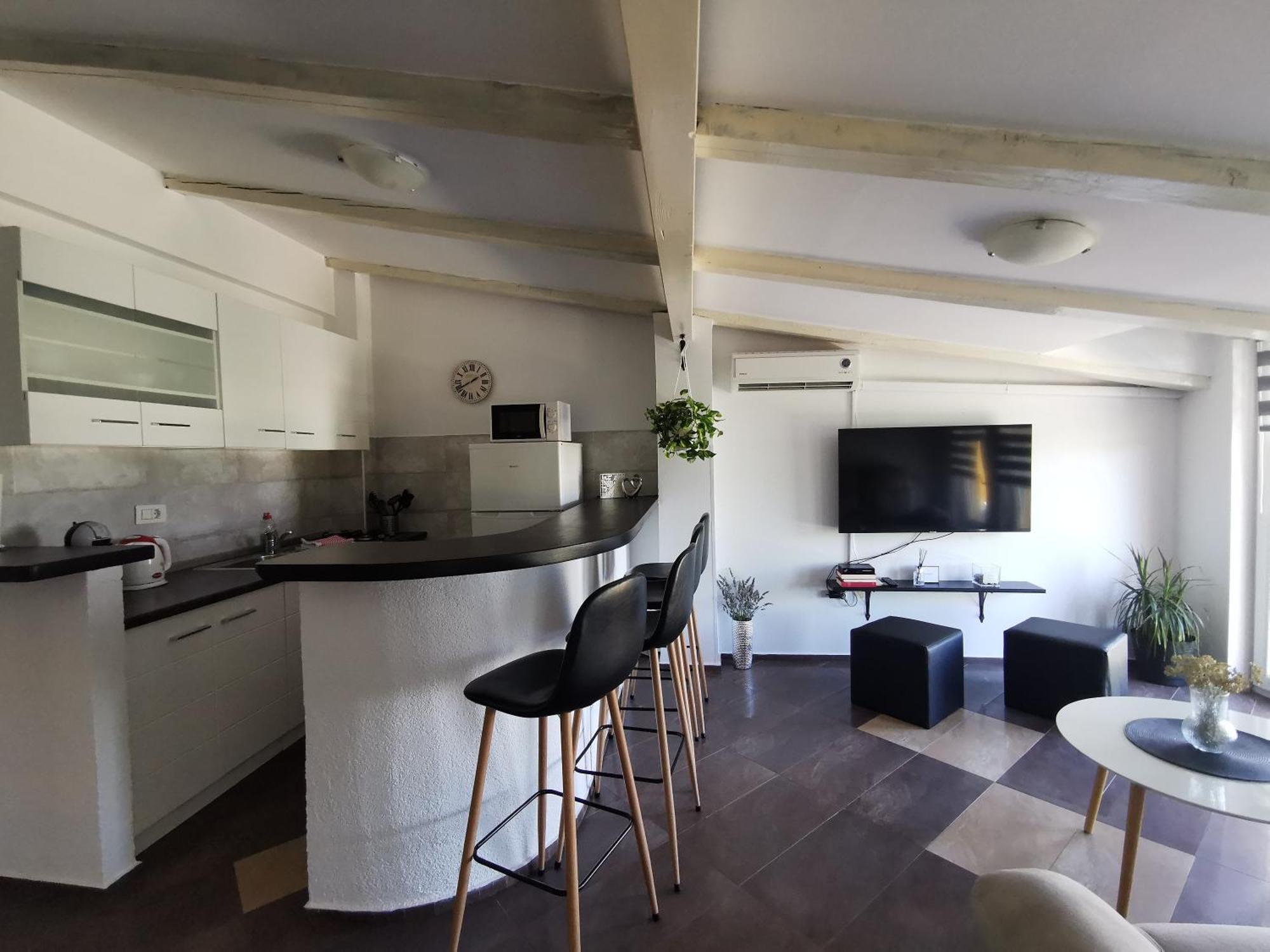 Apartment Katy พูลา ภายนอก รูปภาพ