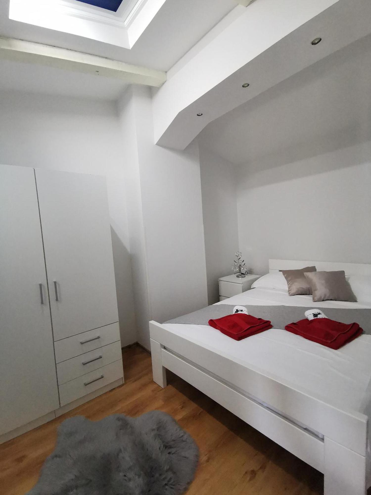 Apartment Katy พูลา ภายนอก รูปภาพ
