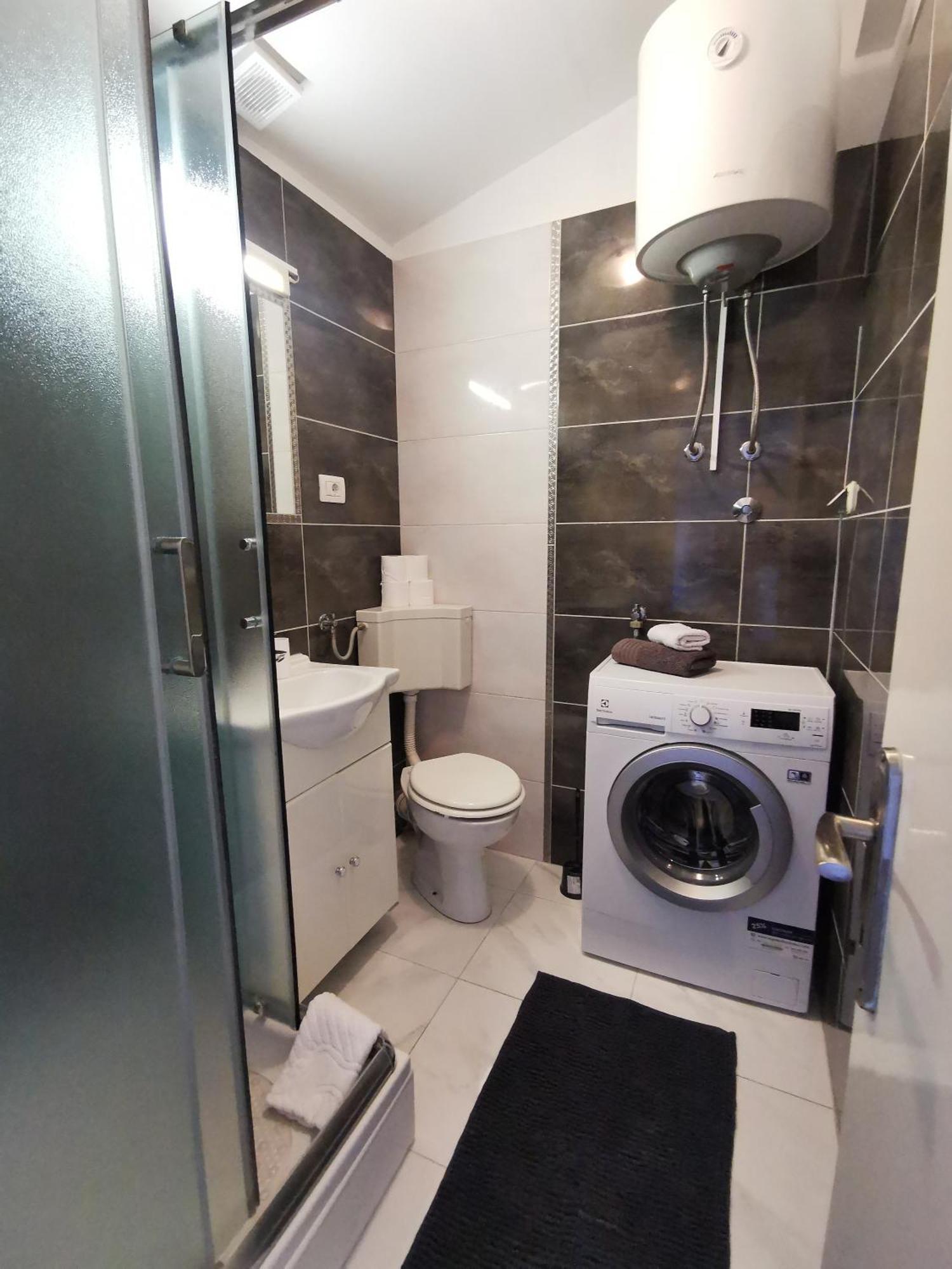 Apartment Katy พูลา ภายนอก รูปภาพ