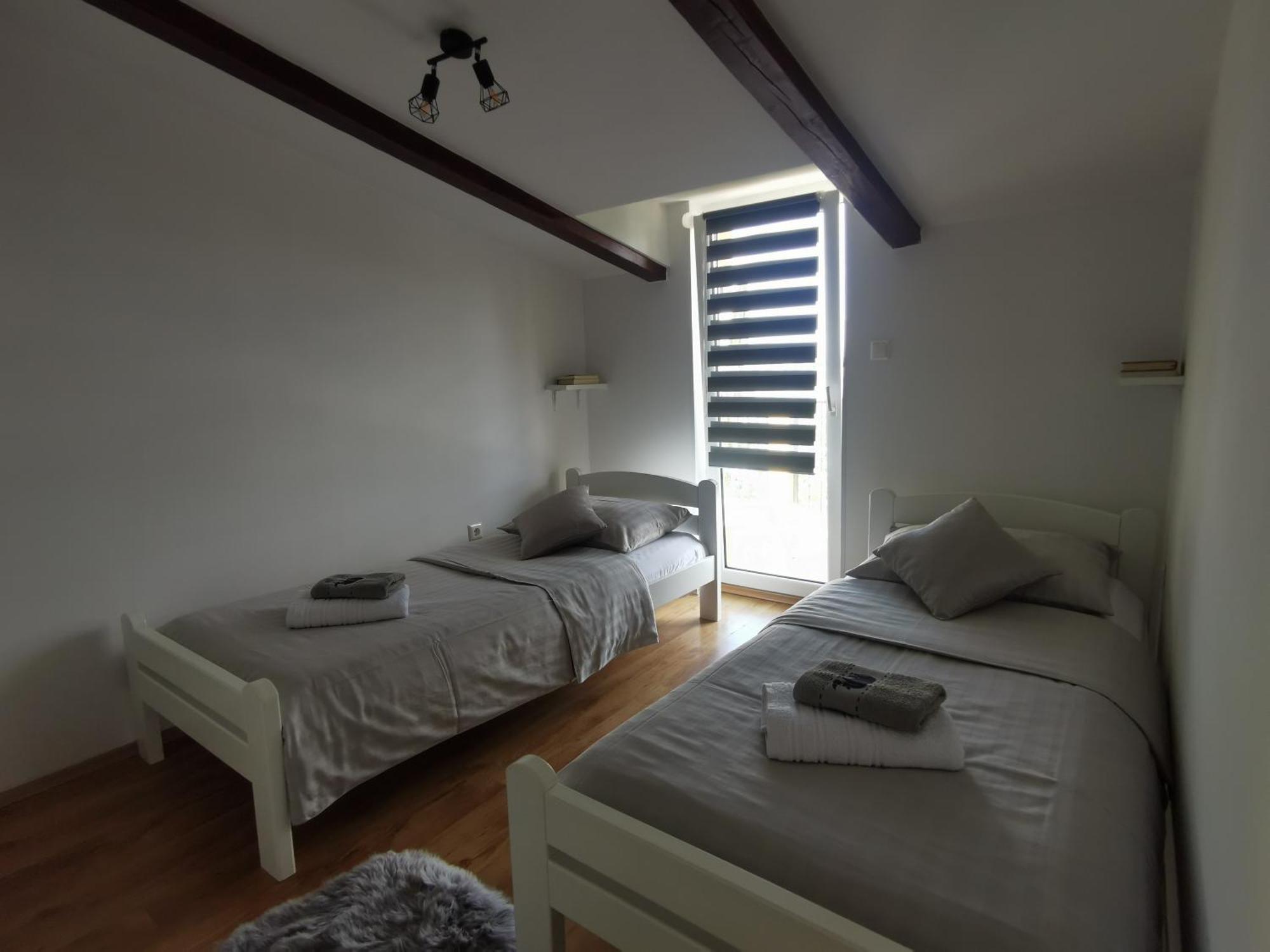 Apartment Katy พูลา ภายนอก รูปภาพ